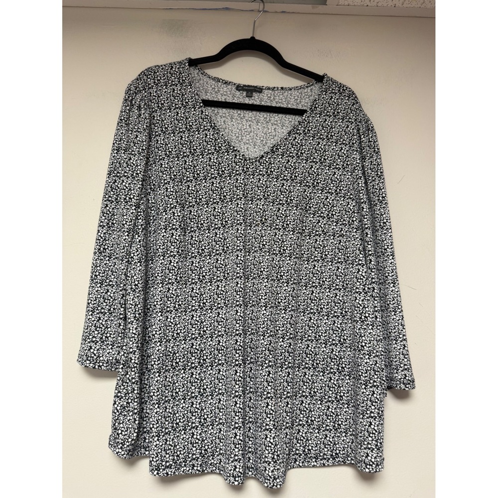 Adrianna Papell Plus Size 1X Black White Floral V Neck Long Sleeve Tunic Top
